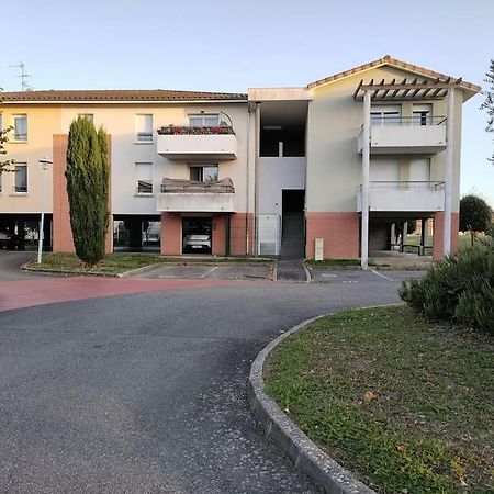 Spacieux Et Joli Appartement De 2 A 4 Personnes • Parking • Wifi Fenouillet  外观 照片