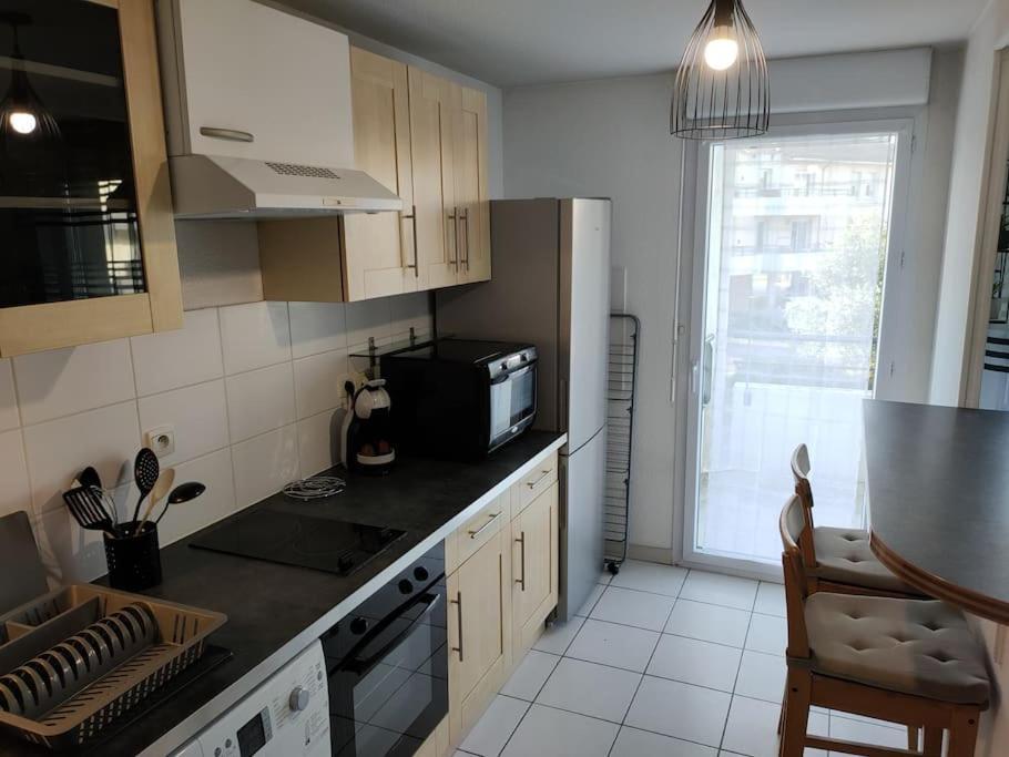 Spacieux Et Joli Appartement De 2 A 4 Personnes • Parking • Wifi Fenouillet  外观 照片